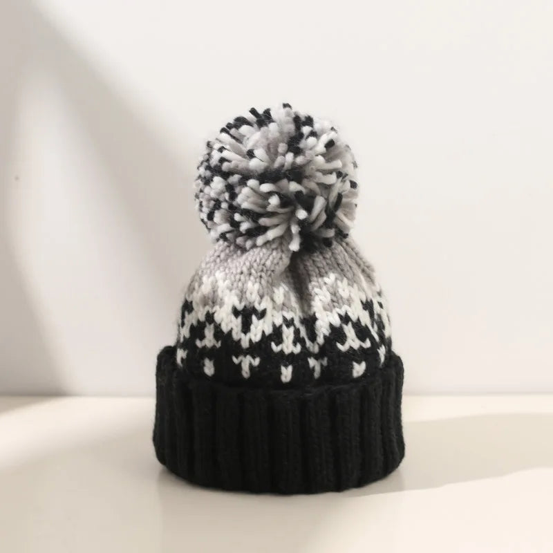 Tamara | Cozy Snowflake Pom Beanie for Women